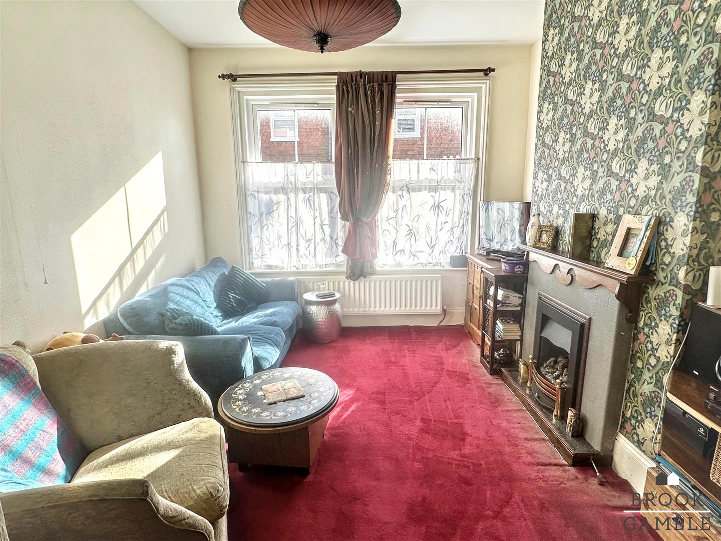 2 Bedroom House - Mid Terrace. Lower Road in Eastbourne, East Sussex 2